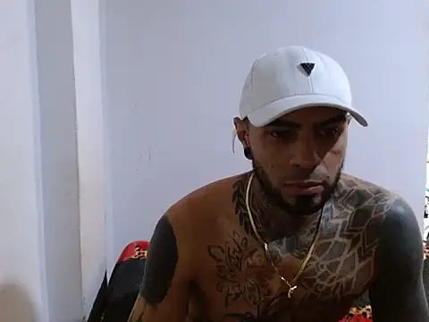 andres-4538 online show from 5, 11, 2025