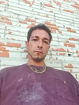 Guilherme30oliv online show from 11, 1, 2026