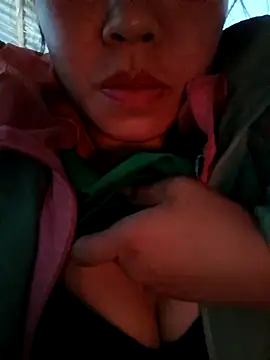 Snapshot of kitti-krush chatting on 15, 11, 2025 kitti-krush online show from 15, 11, 2025