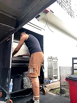 Dylams maja online show from 17, 11, 2025