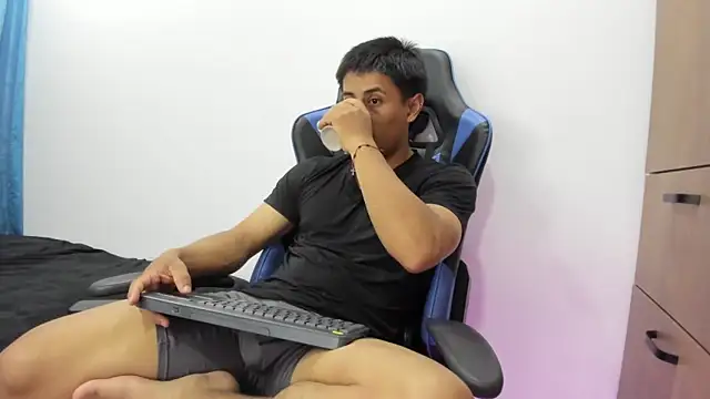 dorman boy online show from 7, 11, 2025