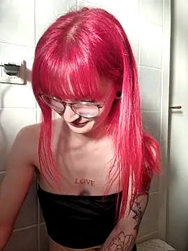 SkinnyGinny online show from 19, 11, 2025