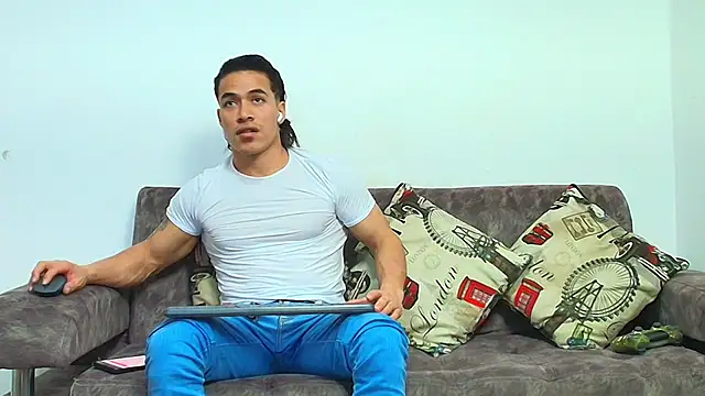 thebadboys05 online show from 15, 4, 2026