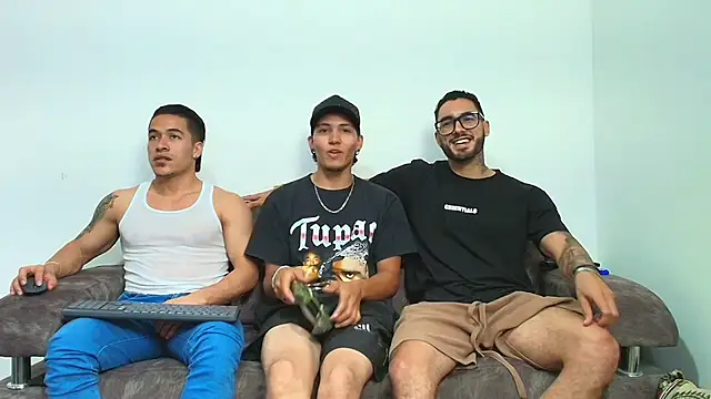 thebadboys05 online show from 19, 11, 2025