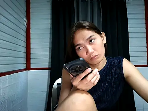 xwildflowerx online show from 13, 2, 2026