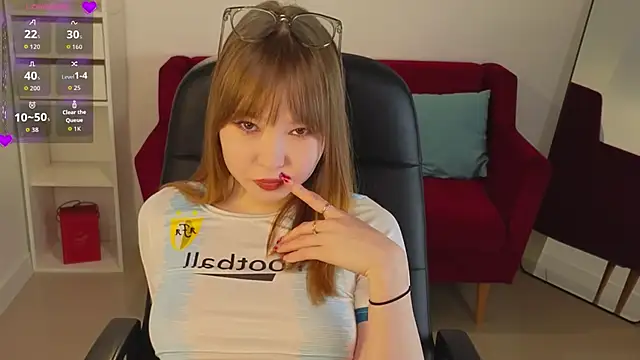 Snapshot of YourTanomi chatting on 4, 11, 2025 YourTanomi online show from 4, 11, 2025