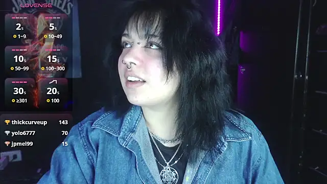 Jessie  wild online show from 17, 11, 2025