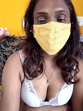 Queen-dhivya online show from 18, 4, 2026