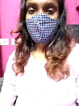 Queen-dhivya online show from 4, 12, 2025