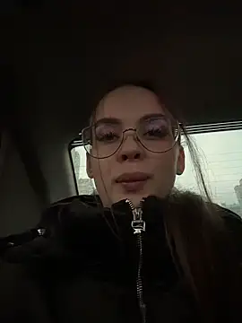 Snapshot of KristiRich chatting on 29, 11, 2025 KristiRich online show from 29, 11, 2025