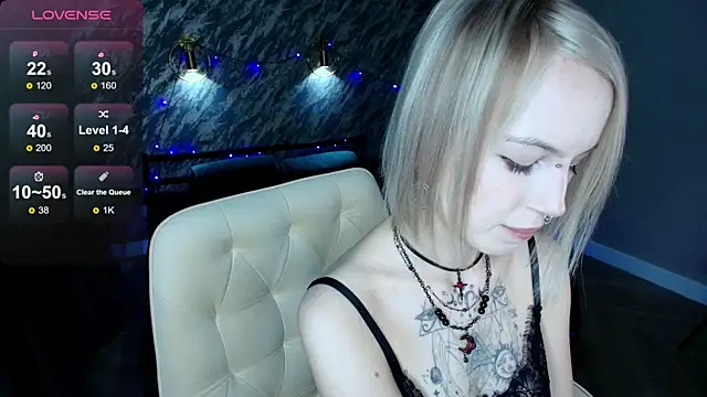 Snapshot of wannafckmonalisa chatting on 29, 11, 2025 wannafckmonalisa online show from 29, 11, 2025