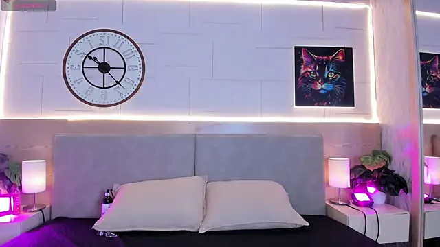 Camiila rosse online show from 10, 11, 2025