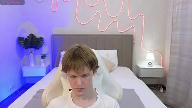 Fakeangel87 online show from 3, 11, 2025