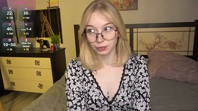 ShanelTunon online show from 7, 11, 2025