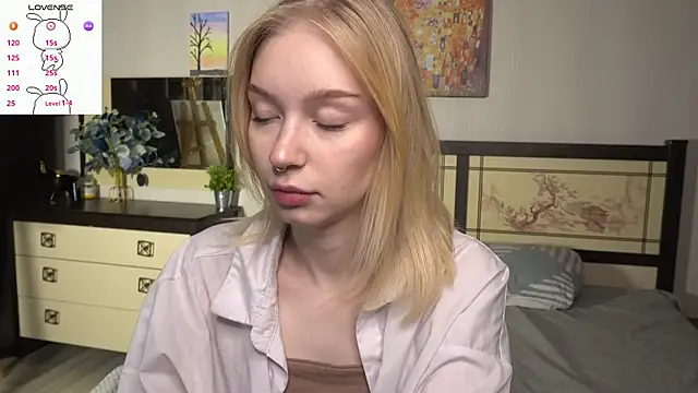 ShanelTunon online show from 23, 11, 2025