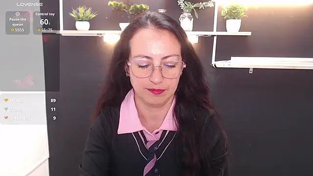 Lauryn Jones online show from 16, 4, 2026