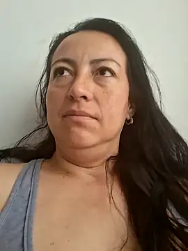 Lauryn Jones online show from 30, 5, 2026