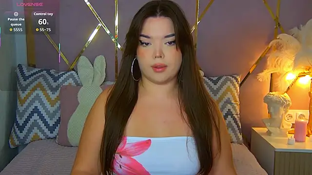 NaomiAster online show from 15, 11, 2025