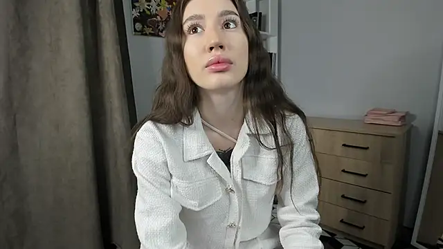 VvesssbZe online show from 24, 11, 2025