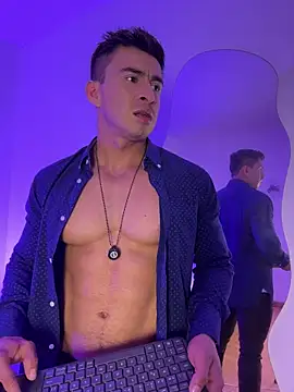 Chris Clarck online show from 6, 4, 2026