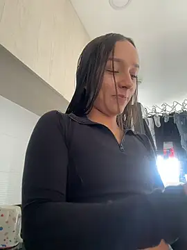 Snapshot of Brunettecollins05 chatting on 27, 2, 2026 Brunettecollins05 online show from 27, 2, 2026