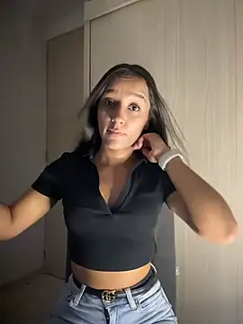 Brunettecollins05 online show from 19, 5, 2026