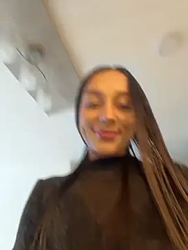 Brunettecollins05 online show from 13, 4, 2026