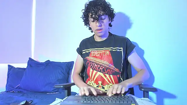 saint dark online show from 4, 12, 2025