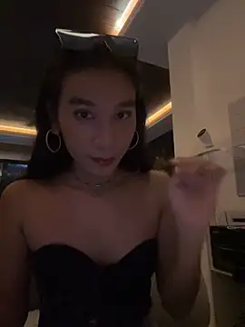 kaylamercader  online show from 7, 11, 2025