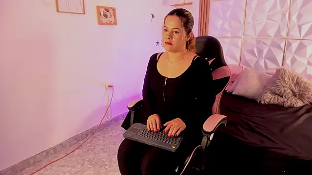 Dulce Ferrer18 online show from 30, 3, 2026