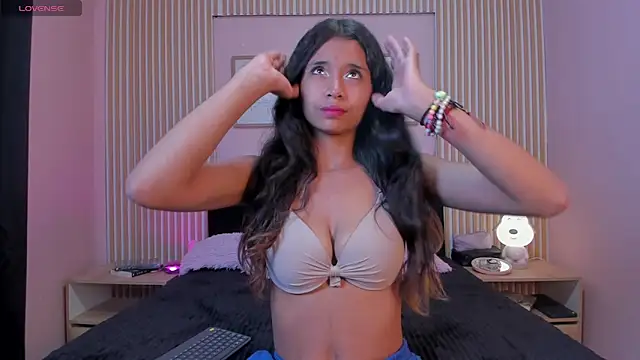 Snapshot of AshleyCooper2 chatting on 14, 11, 2025 AshleyCooper2 online show from 14, 11, 2025