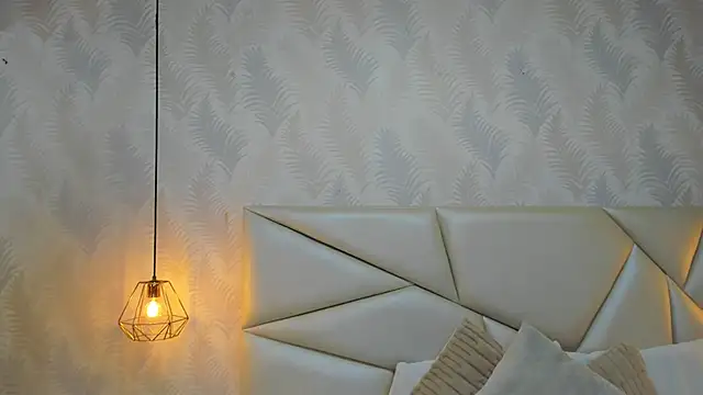 laurettedela rouse online show from 12, 11, 2025