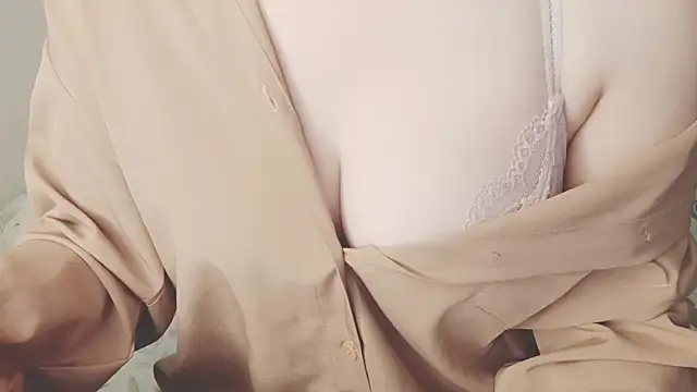 Sunny-Aurora online show from 15, 11, 2025