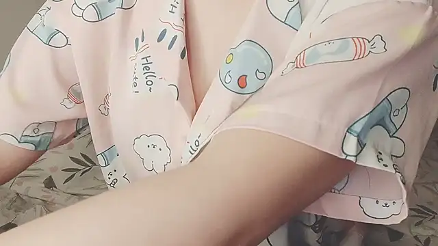 Sunny-Aurora online show from 25, 11, 2025