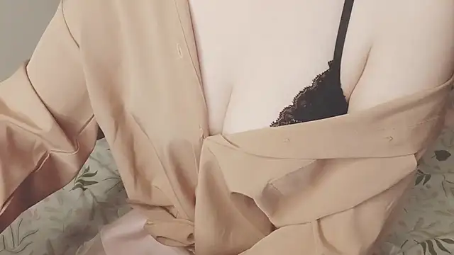 Sunny-Aurora online show from 20, 11, 2025