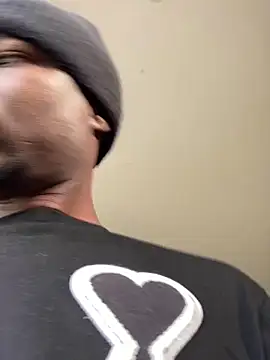 Snapshot of Ndodemnyama@xh chatting on 17, 11, 2025 Ndodemnyamaxh online show from 17, 11, 2025