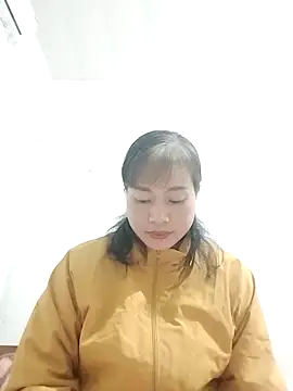 Kiuwi-omao online show from 10, 11, 2025