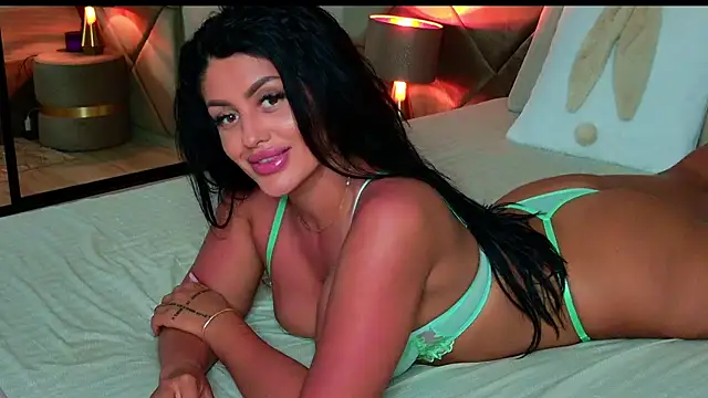Snapshot of Myla-b chatting on 21, 6, 2026 Myla-b online show from 21, 6, 2026