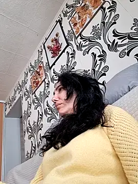 CharmingPearl online show from 7, 4, 2026