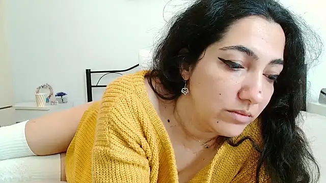 CharmingPearl online show from 10, 2, 2026