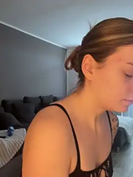 LisaFreierxx online show from 8, 2, 2026