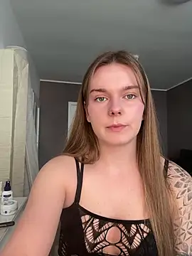 LisaFreierxx online show from 5, 4, 2026