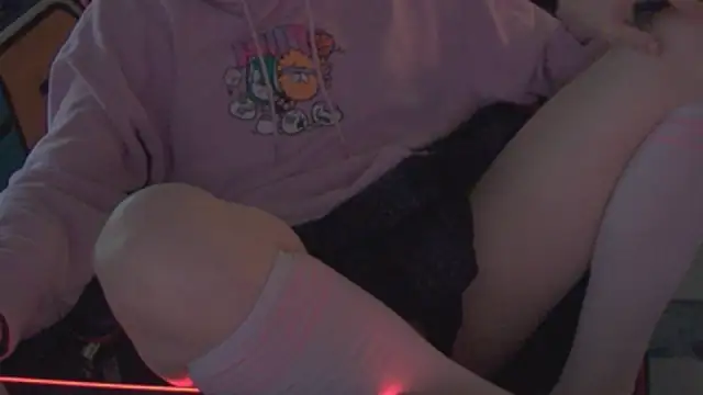 Snapshot of Liv_shy666 chatting on 3, 11, 2025 Liv shy666 online show from 3, 11, 2025