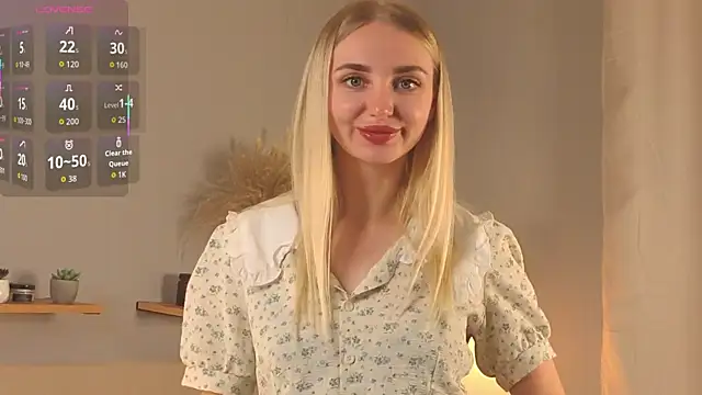 Carollina  online show from 12, 11, 2025