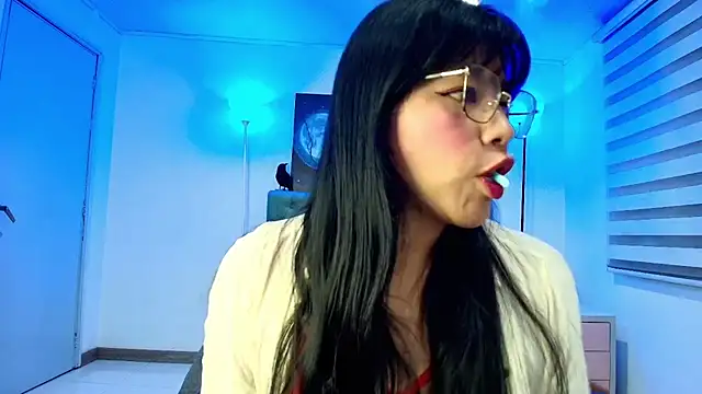 EsmeraldaChantre online show from 13, 11, 2025