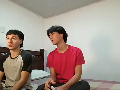 Snapshot of Raven_Eclipse chatting on 12, 11, 2025 Raven Eclipse online show from 12, 11, 2025