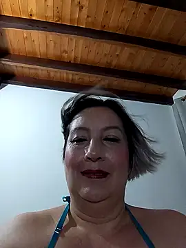 Snapshot of Roxanne76 chatting on 3, 11, 2025 Roxanne76 online show from 3, 11, 2025