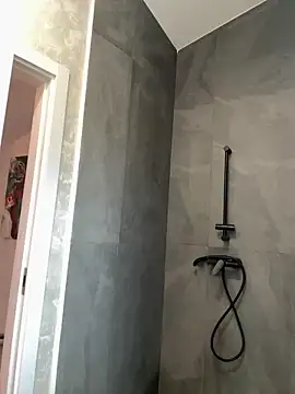 Rebecaburns online show from 28, 3, 2026