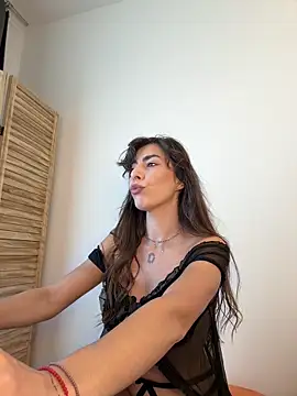 Rebecaburns online show from 15, 5, 2026