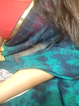 Snapshot of mouni499 chatting on 18, 6, 2026 mouni499 online show from 18, 6, 2026